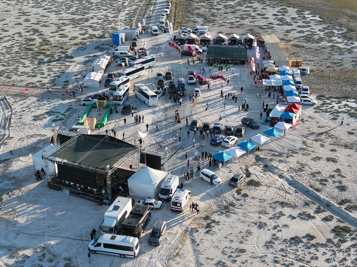 Dünyanın renkleri Tuz Gölü'nde buluştu! 25 ülke festival coşkusu yaşıyor 17